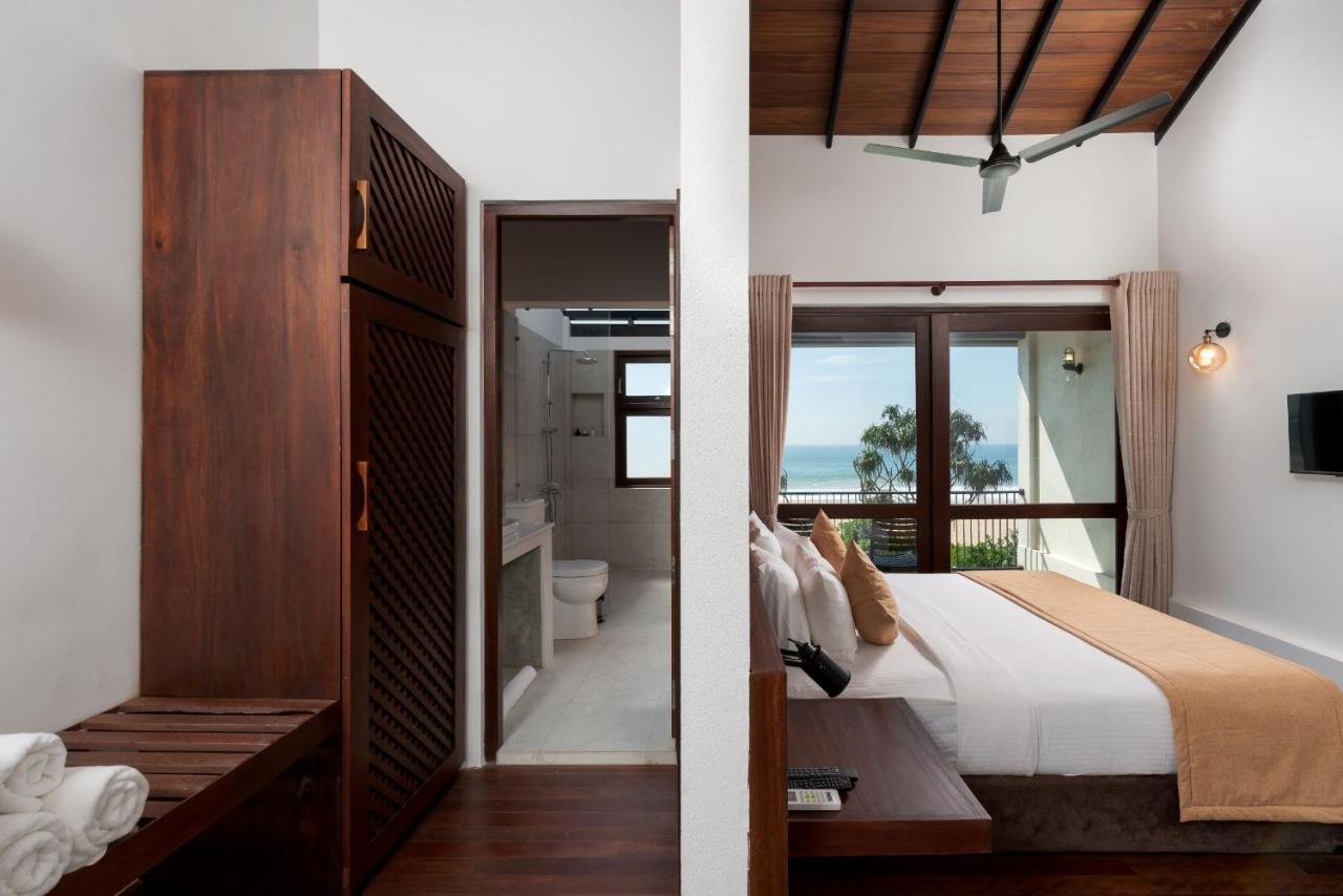 Bungalow By The Beach Тангалла Экстерьер фото