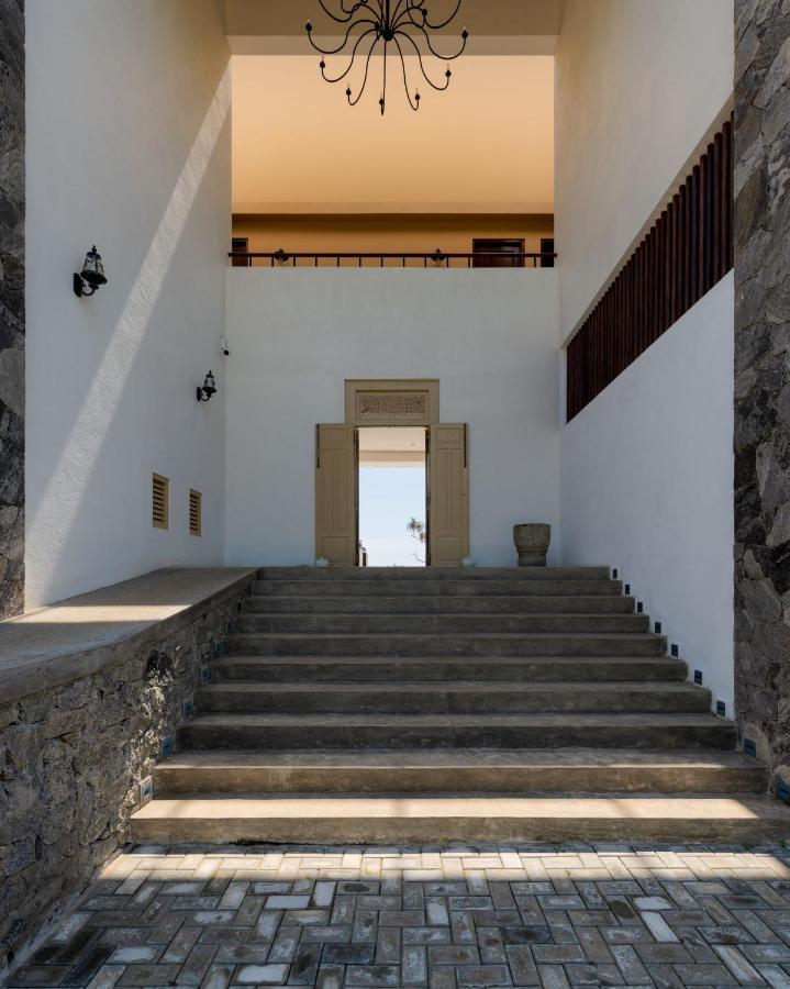 Bungalow By The Beach Тангалла Экстерьер фото