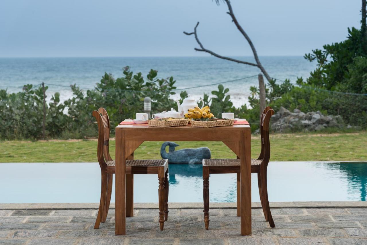 Bungalow By The Beach Тангалла Экстерьер фото