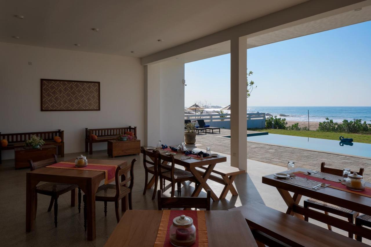 Bungalow By The Beach Тангалла Экстерьер фото